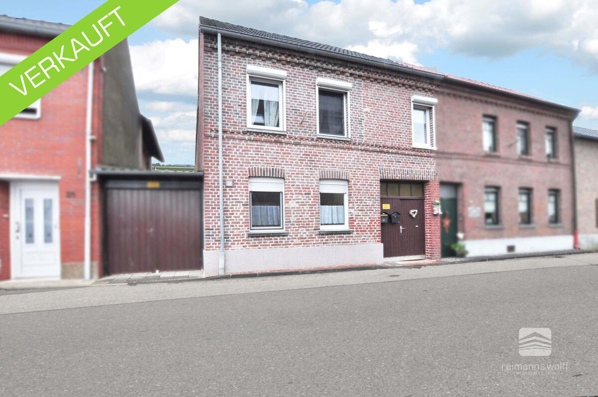 VERKAUFT Gangelt-Birgden: Einladendes Haus. Gepflegter Garten mit Weitblick.