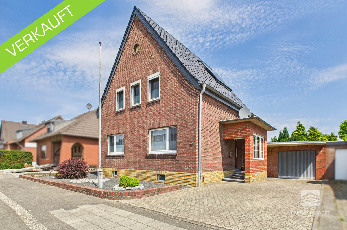 VERKAUFT<br>Gangelt-Niederbusch<br>Backsteincharme mit moderner Energieeffizienz.